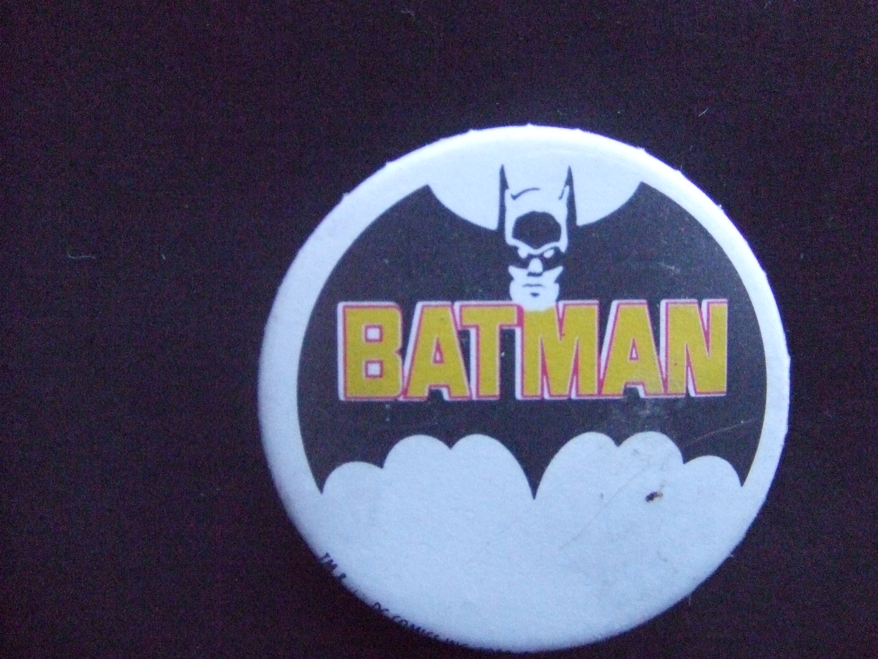Batman vliegt met logo op kleding